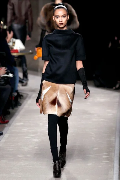 Look 14